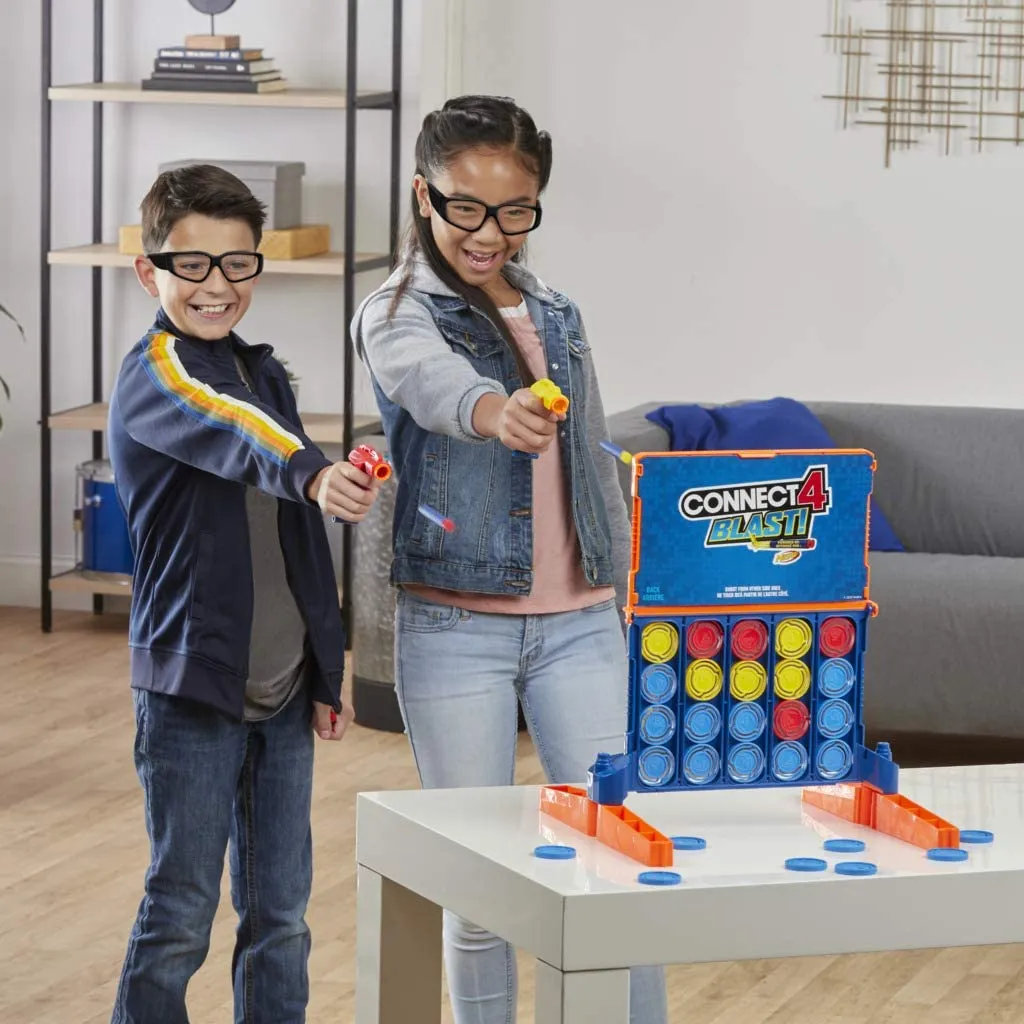 Hasbro Gaming- Connect 4 Blast - Fun Family Nerf Launcher and Nerf Foam Darts Game